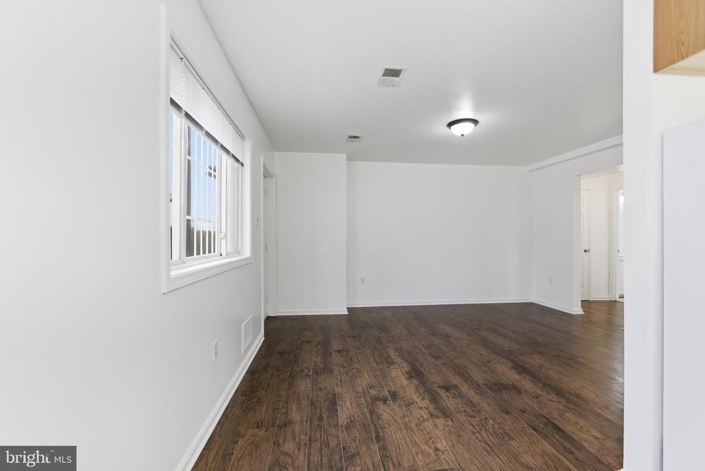 506 Eastern Avenue Ne - Photo 7