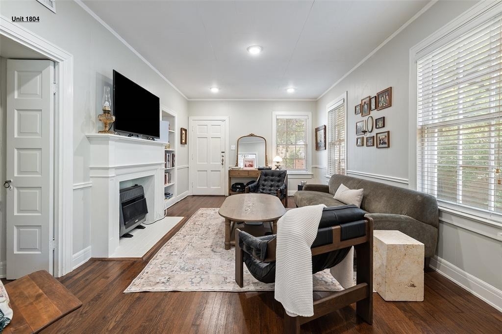 1804 Pearl St - Photo 4