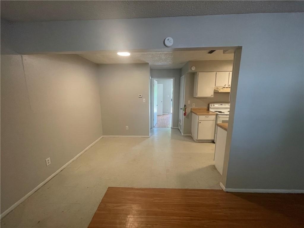 1085 Linde Ave - Photo 1