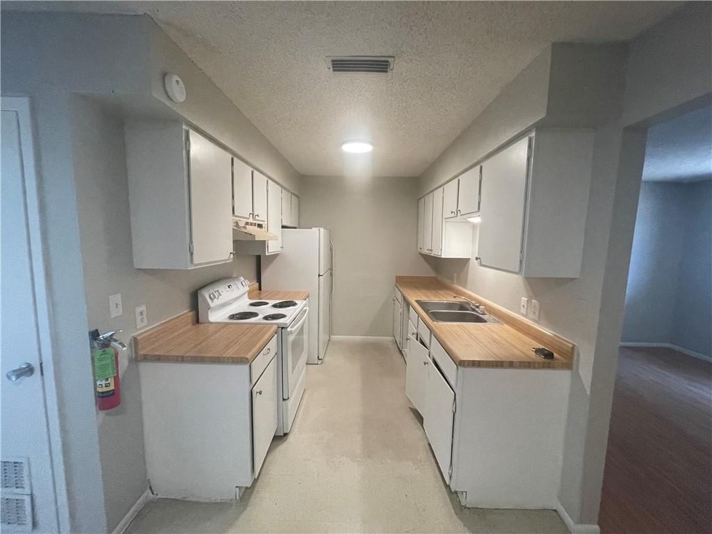 1085 Linde Ave - Photo 4