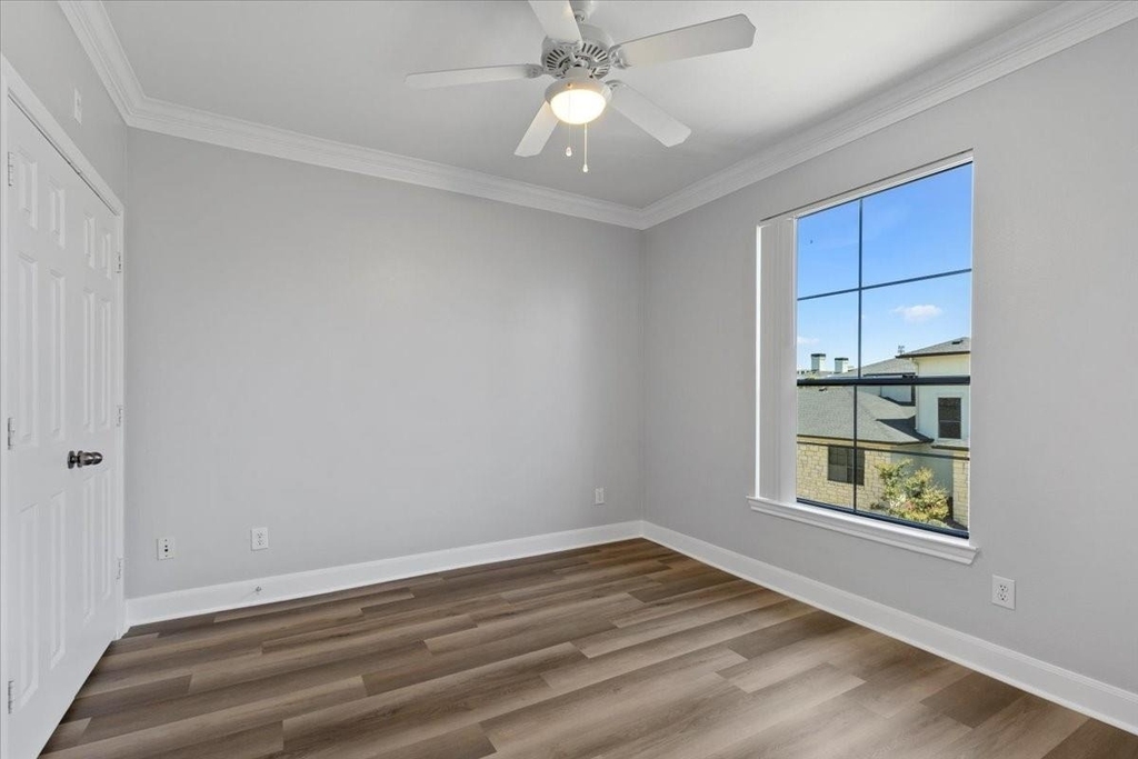 7701 Rialto Blvd - Photo 21