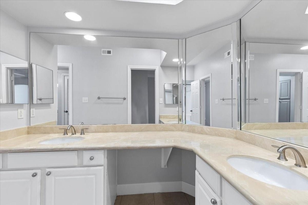 7701 Rialto Blvd - Photo 19