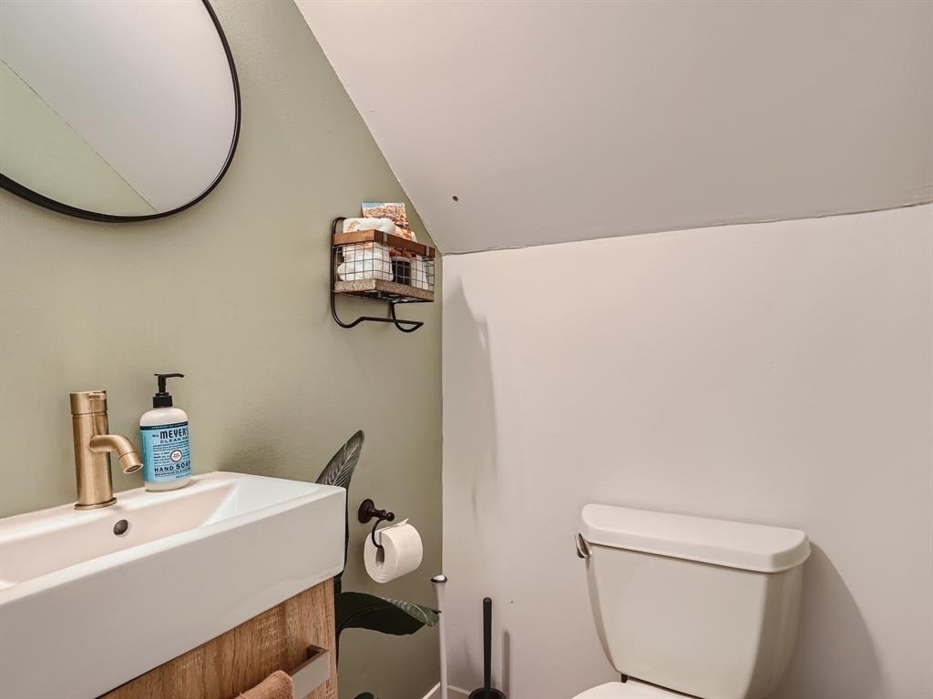 7701 Copano Dr - Photo 16