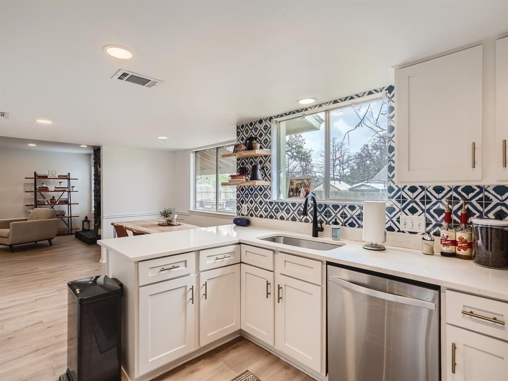 7701 Copano Dr - Photo 14