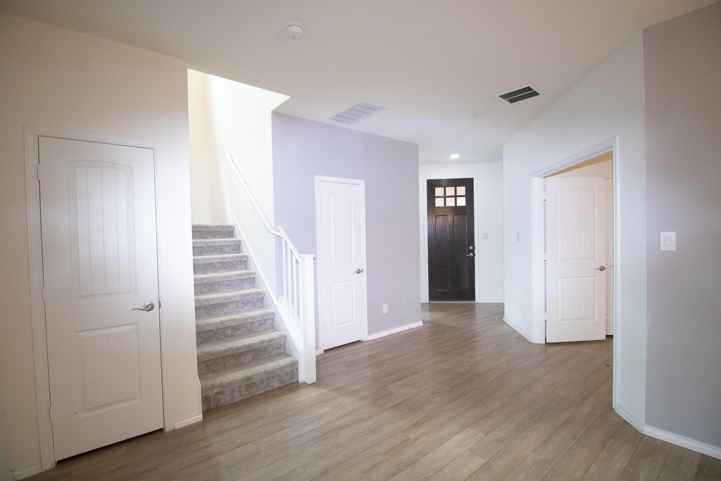 2105 Ebony Dove St - Photo 9
