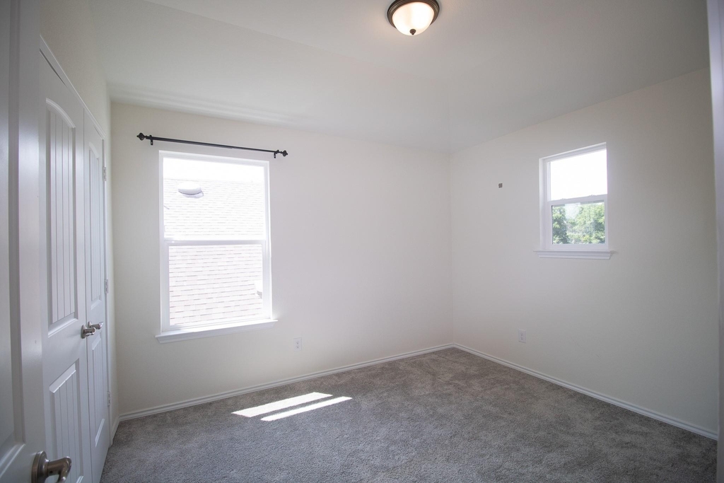 2105 Ebony Dove St - Photo 17