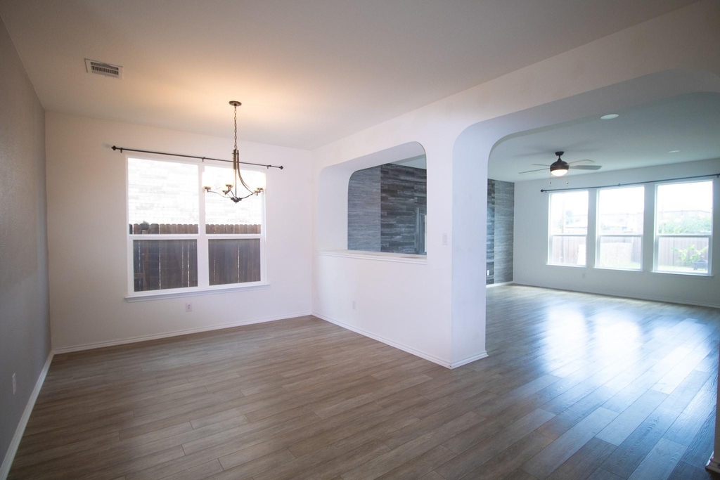 2105 Ebony Dove St - Photo 3