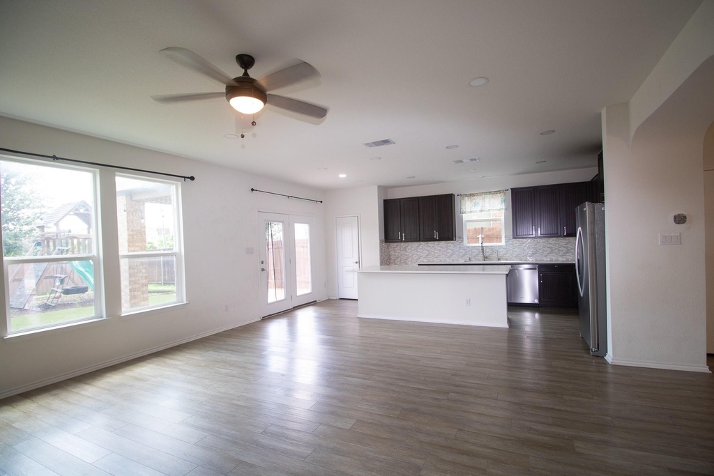 2105 Ebony Dove St - Photo 5