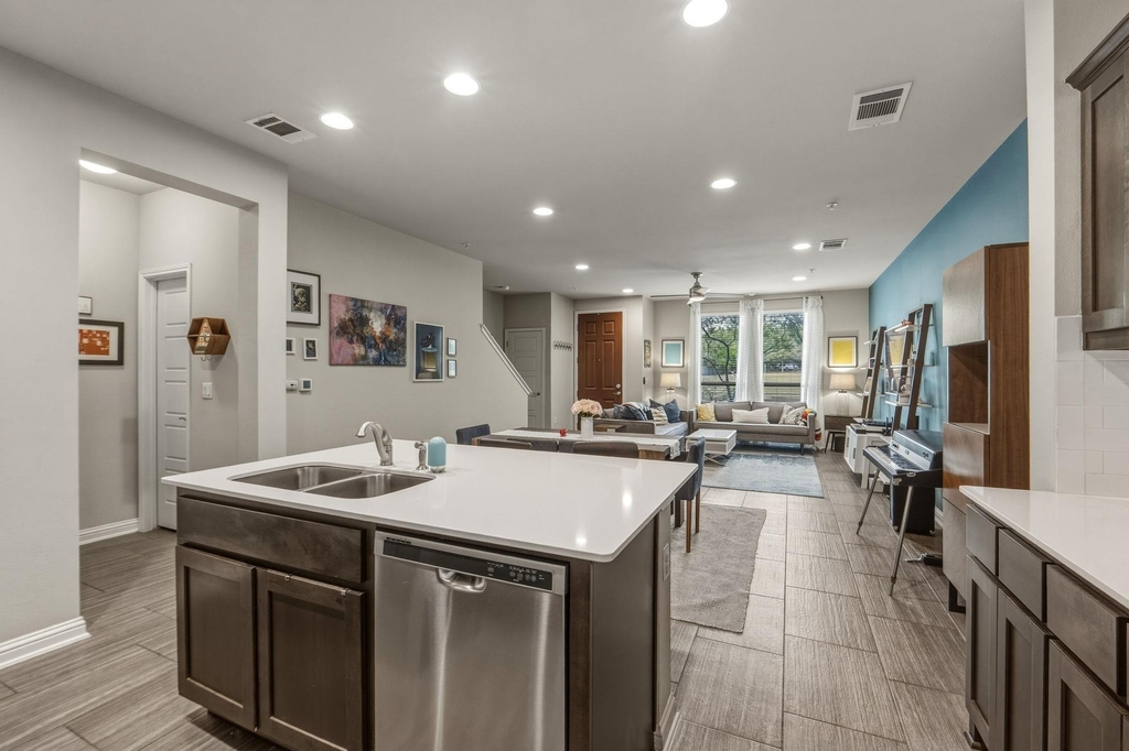 6814 E Riverside Dr - Photo 11