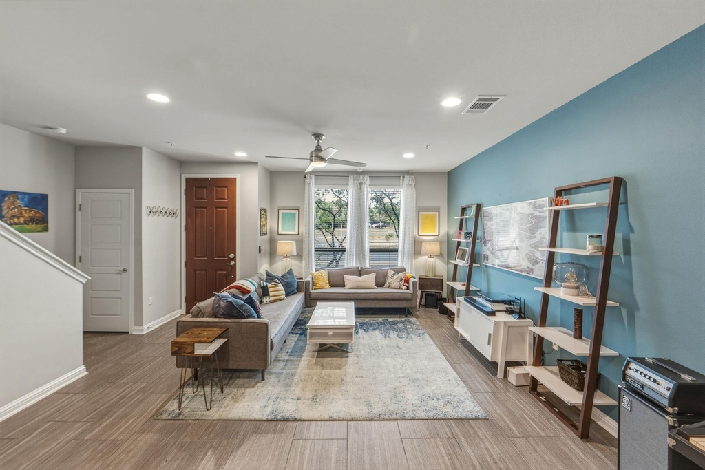 6814 E Riverside Dr - Photo 3