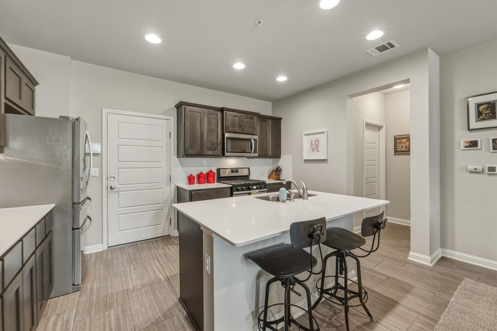 6814 E Riverside Dr - Photo 8