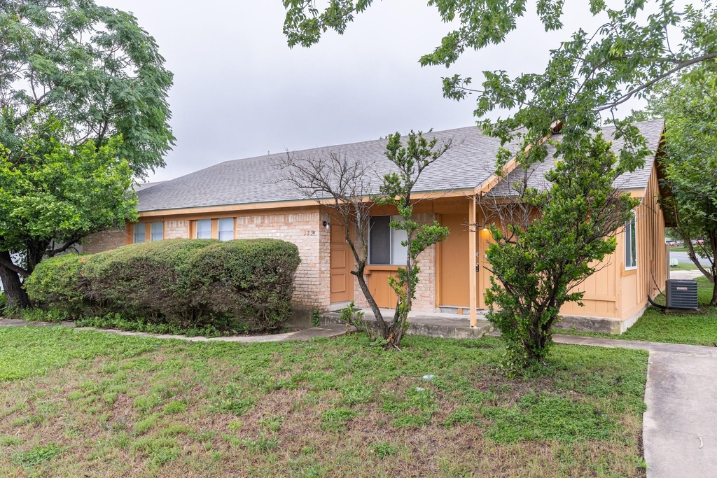 323 W William Cannon Dr - Photo 1