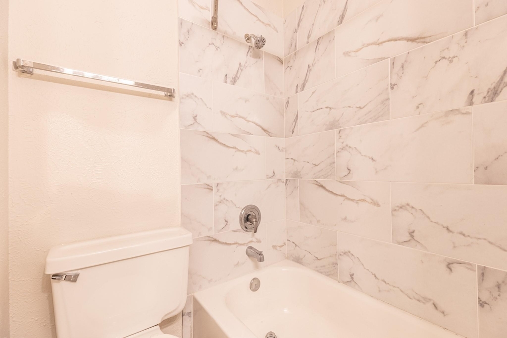 323 W William Cannon Dr - Photo 17