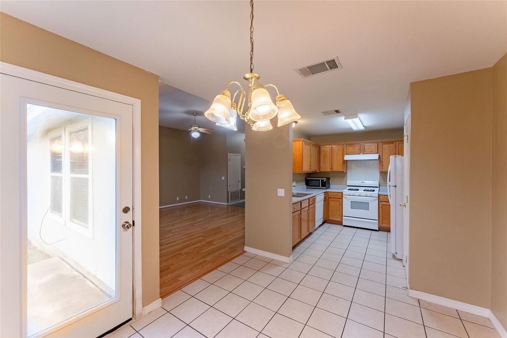 109 Granite Shoals Dr - Photo 16