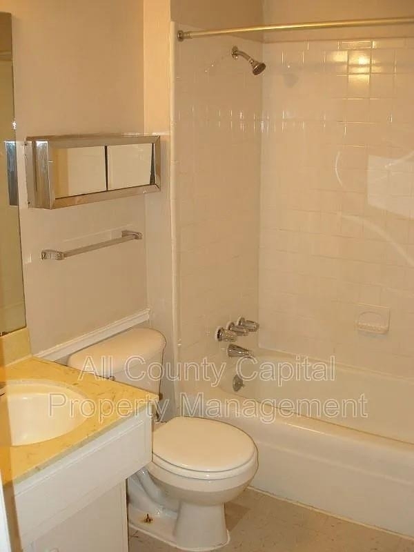 6508 S 1st St - Photo 2