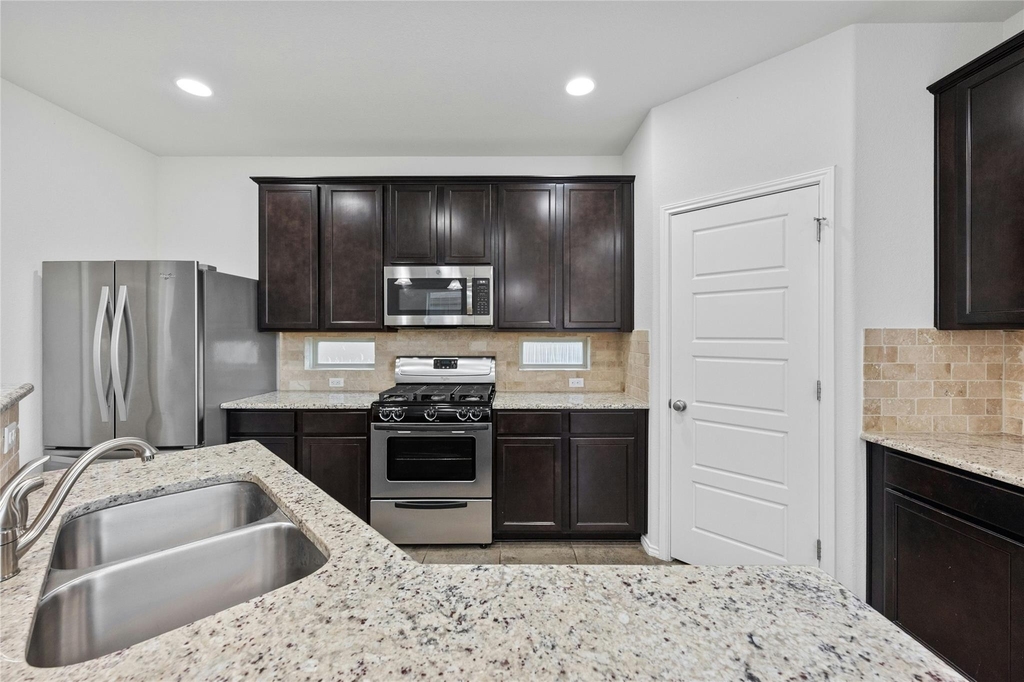 9924 Milla Cir - Photo 16