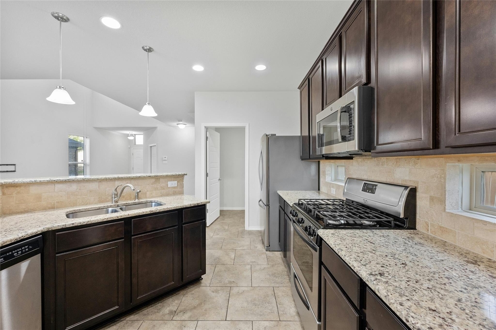 9924 Milla Cir - Photo 15