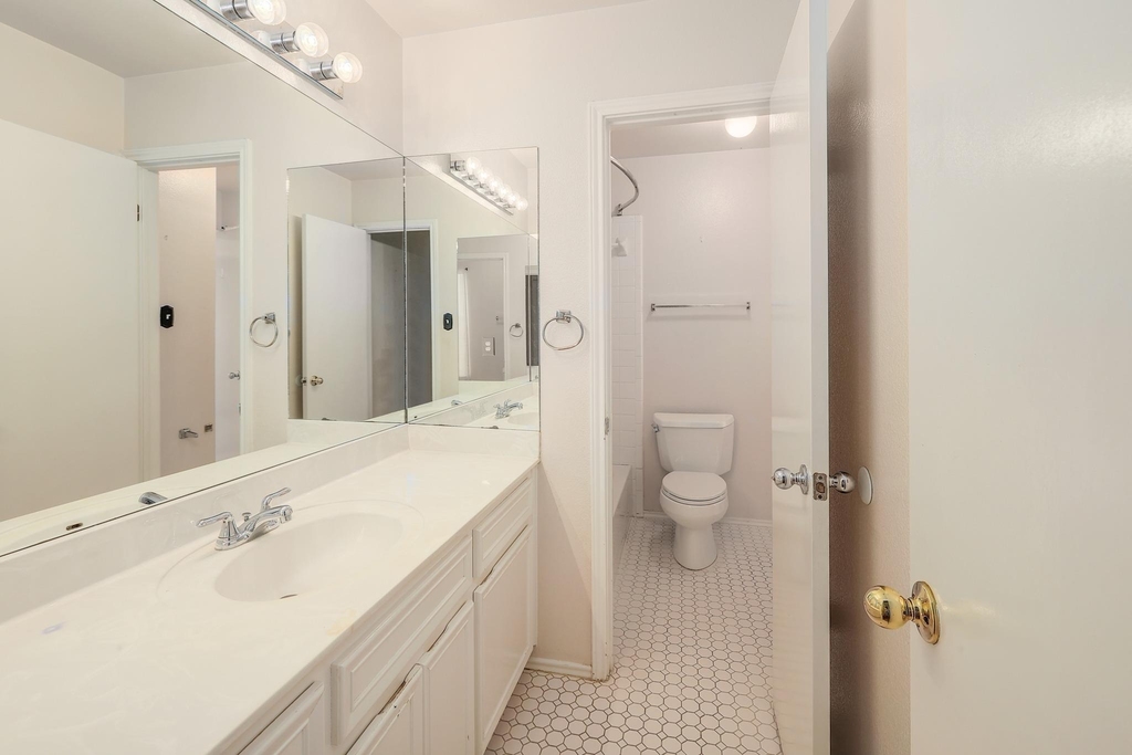9401 Caracas Dr - Photo 23