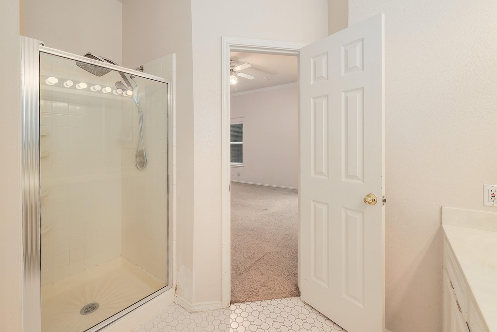 9401 Caracas Dr - Photo 15