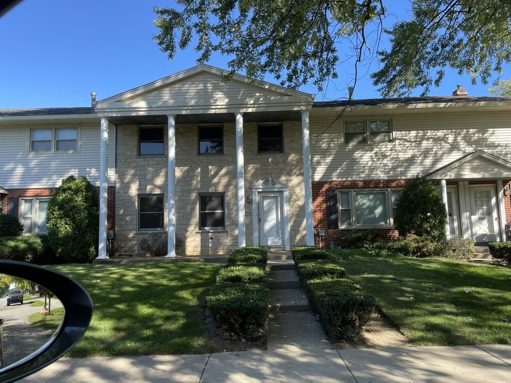 1703 Winnetka Road - Photo 0
