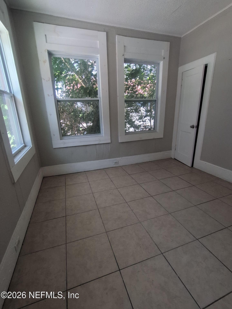 417 N Liberty Street - Photo 3