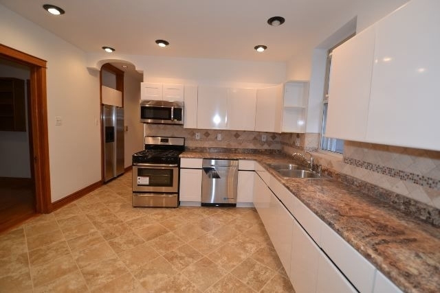 4118 N Ashland Avenue - Photo 3