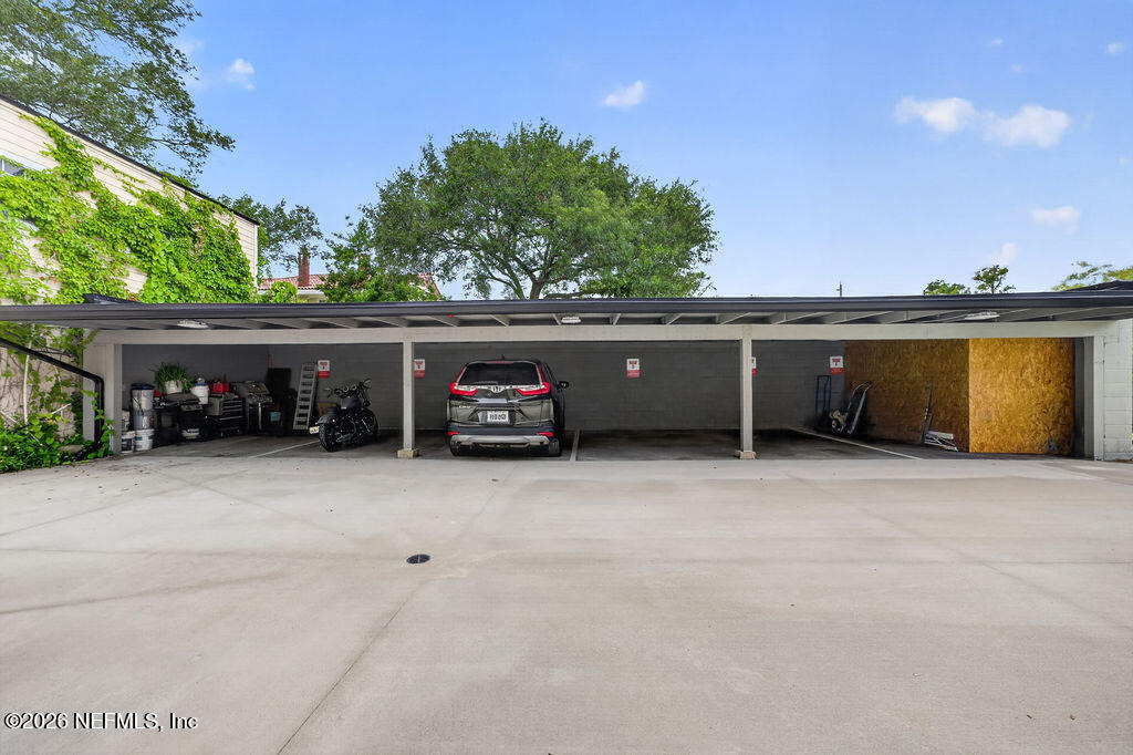 2247 Riverside Avenue - Photo 16