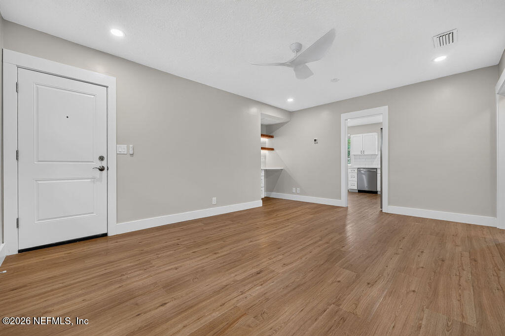 2247 Riverside Avenue - Photo 4