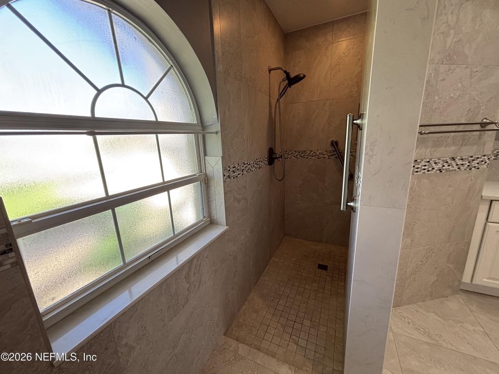 20 Clarendon Court N - Photo 21
