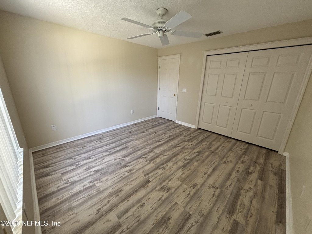 20 Clarendon Court N - Photo 17