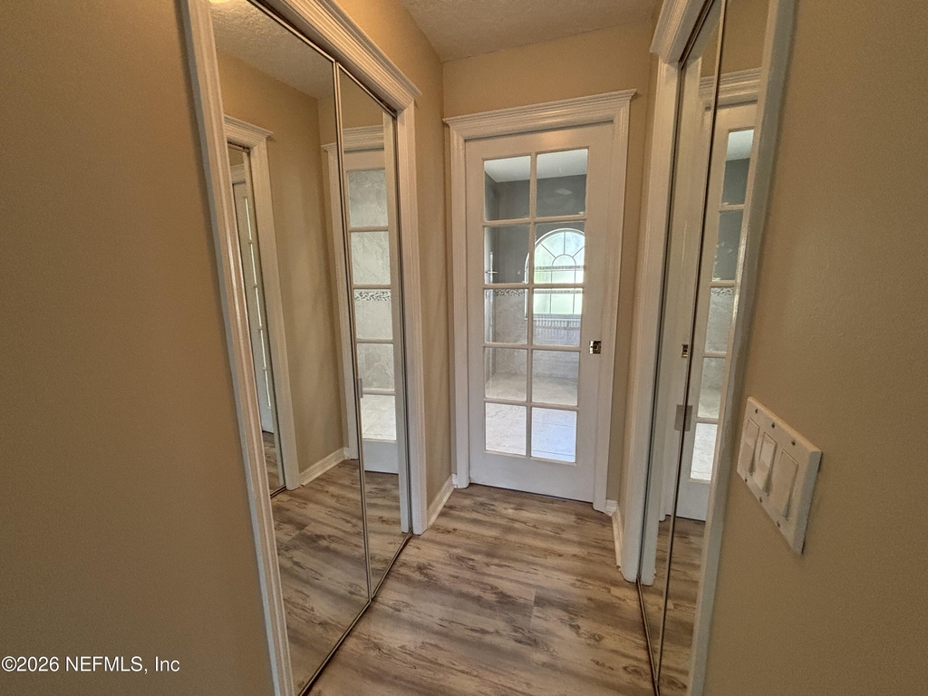 20 Clarendon Court N - Photo 11
