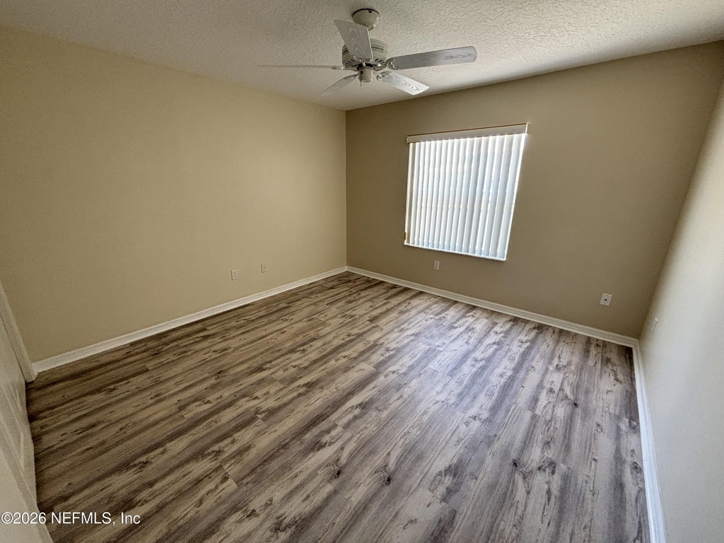20 Clarendon Court N - Photo 15