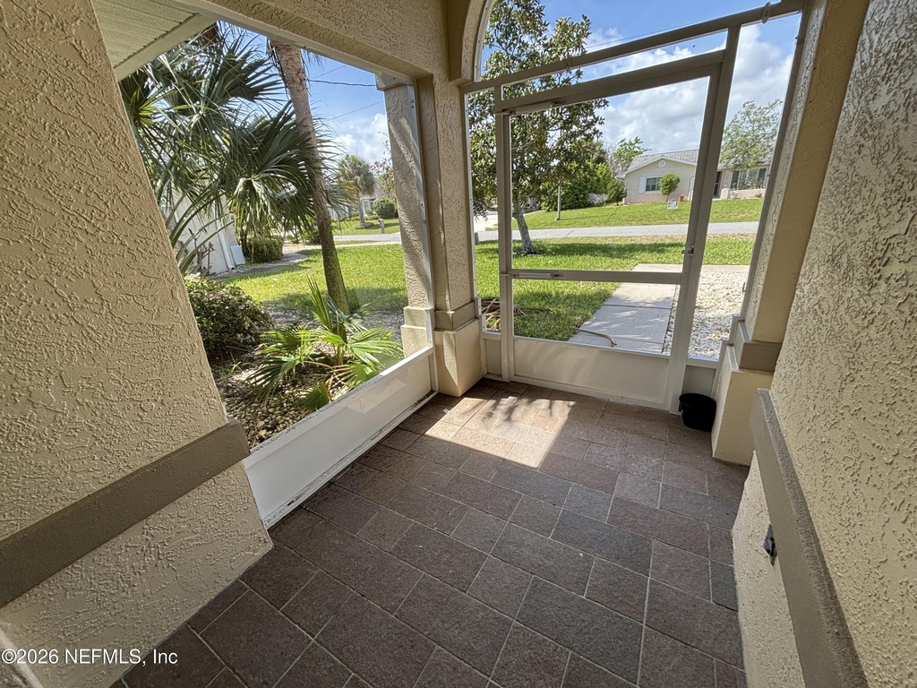 20 Clarendon Court N - Photo 7