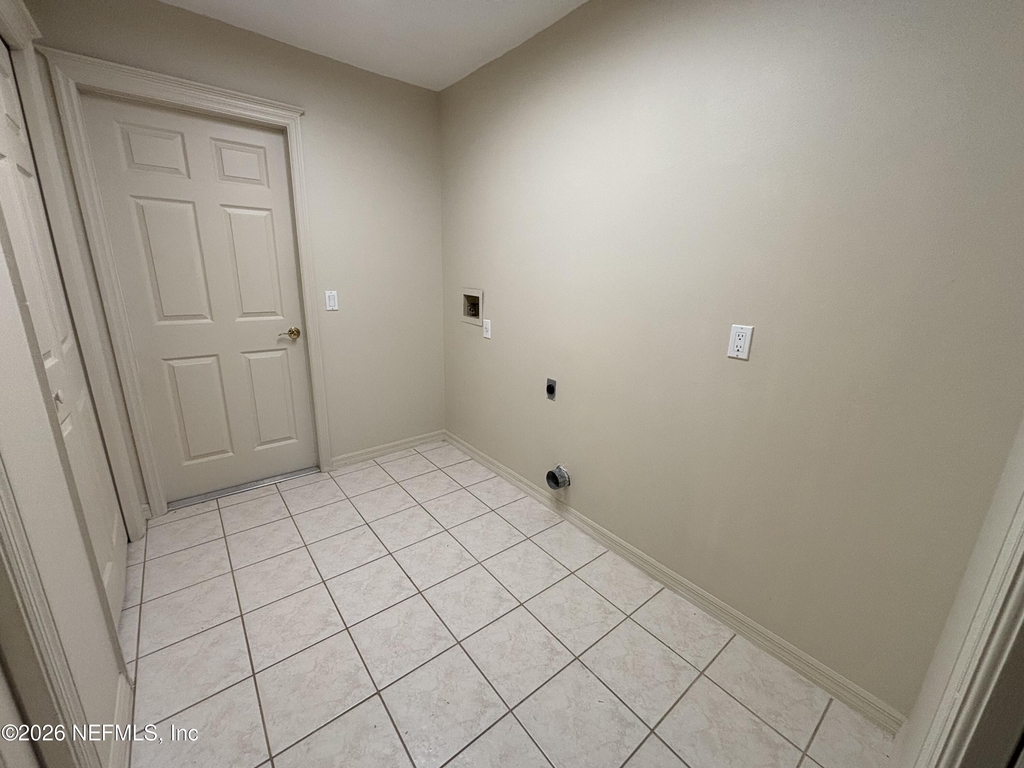 20 Clarendon Court N - Photo 14