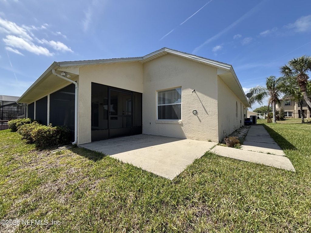 20 Clarendon Court N - Photo 2