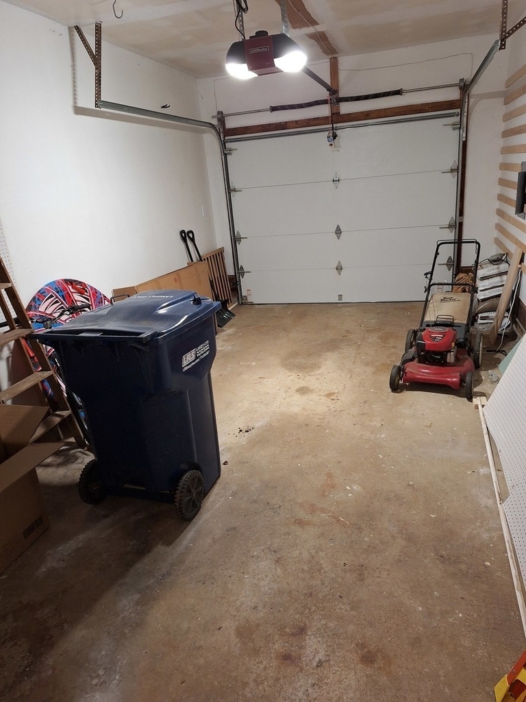 227 Juneway Terrace - Photo 2