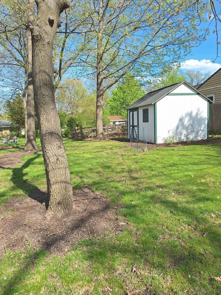 227 Juneway Terrace - Photo 22