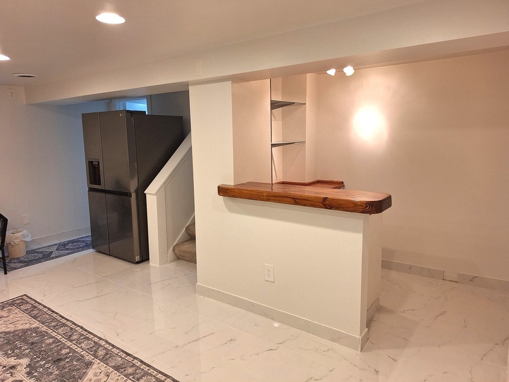 227 Juneway Terrace - Photo 17
