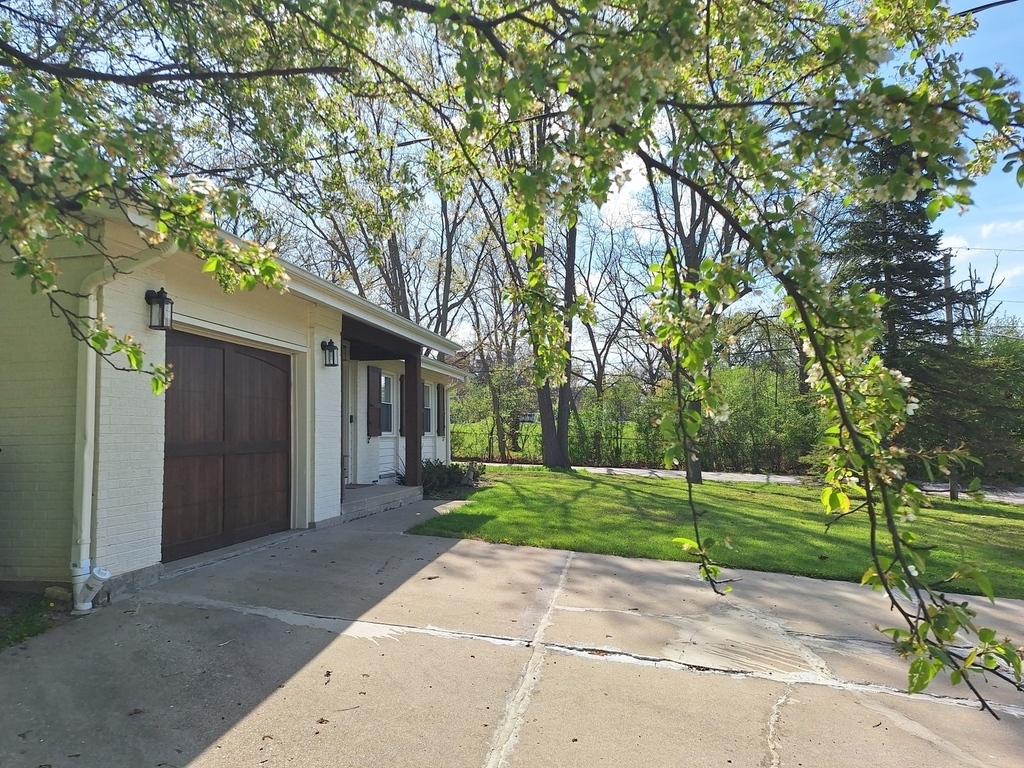 227 Juneway Terrace - Photo 21