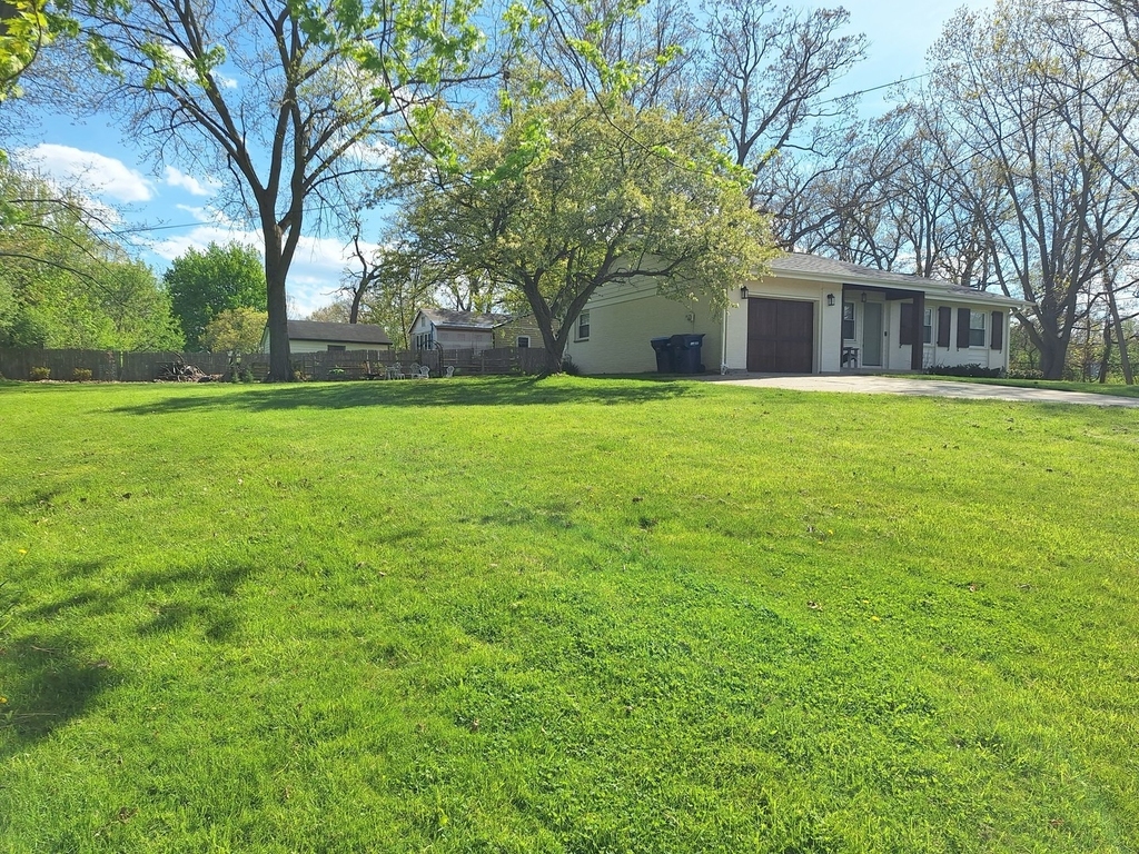 227 Juneway Terrace - Photo 19