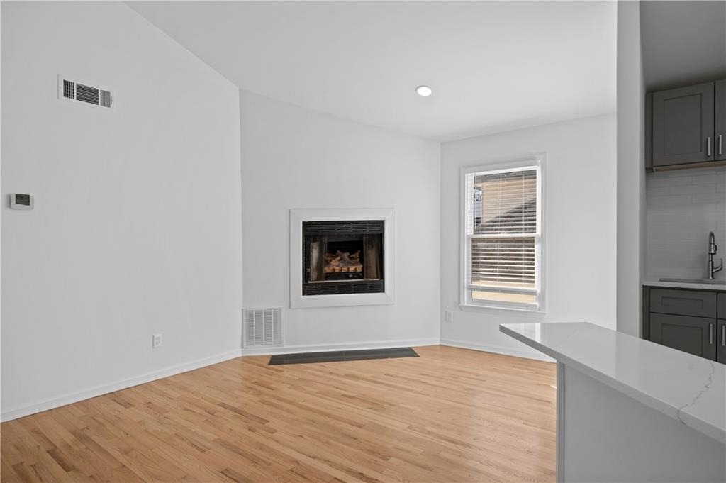 567 Winton Terrace Ne - Photo 3