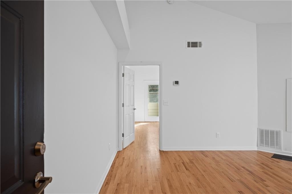 567 Winton Terrace Ne - Photo 2