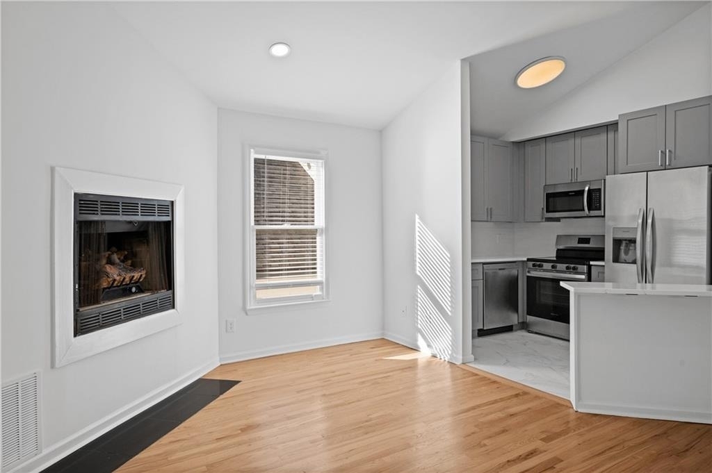 567 Winton Terrace Ne - Photo 4