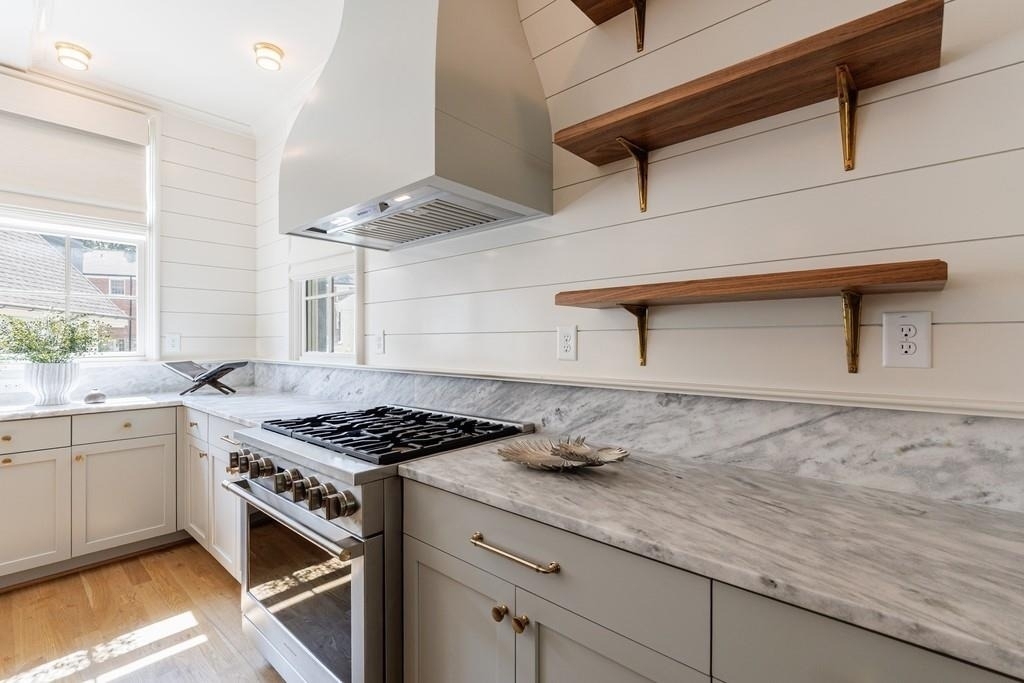 81 Delmont Drive - Photo 13