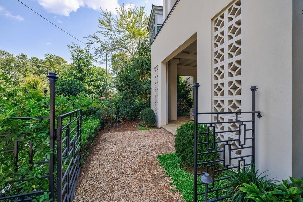 81 Delmont Drive - Photo 51