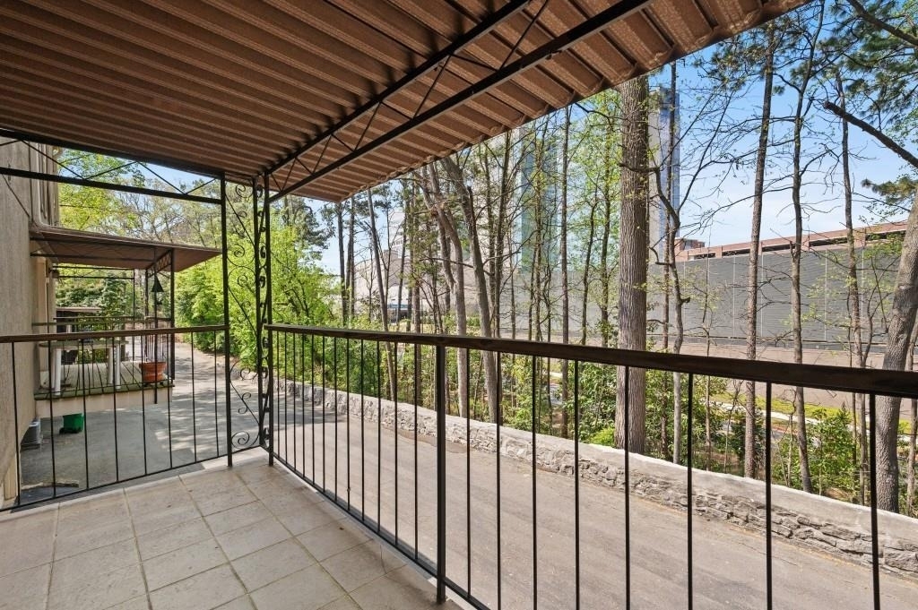 1744 Woodcliff Place Ne - Photo 27
