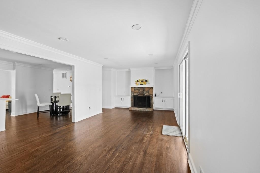1744 Woodcliff Place Ne - Photo 5
