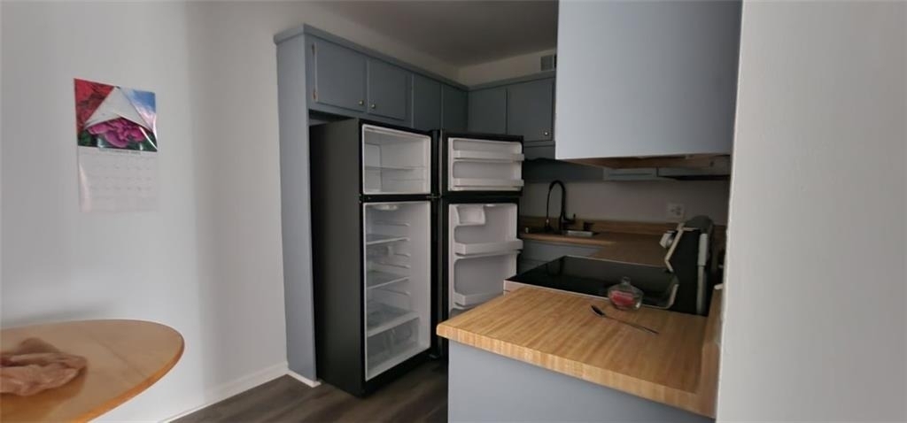16 S East Street - Photo 1