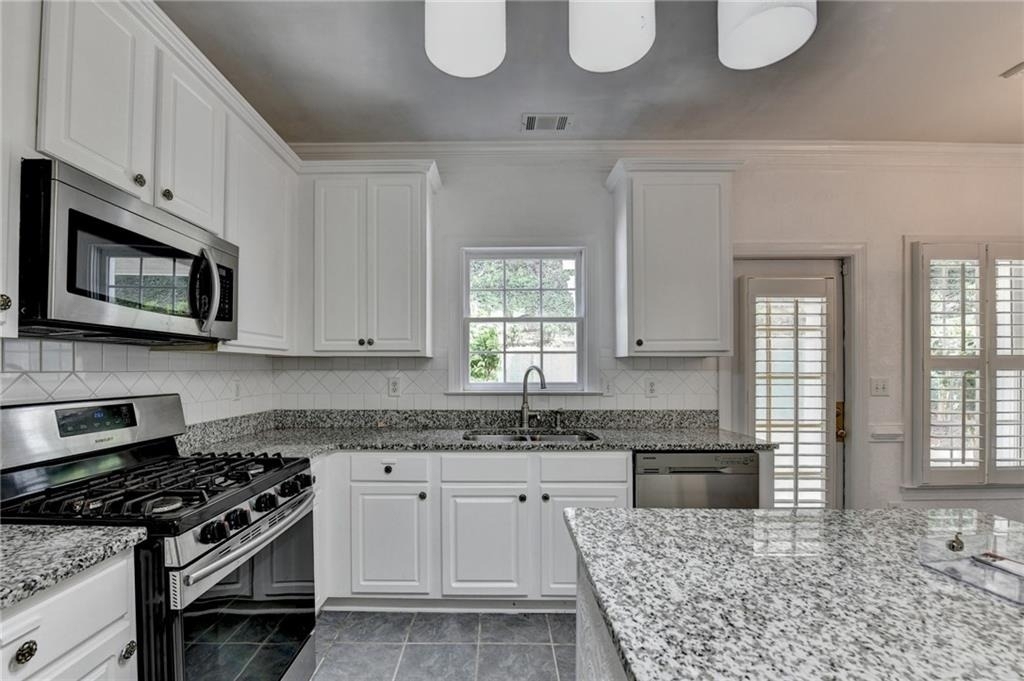 2072 Fairport Way - Photo 15