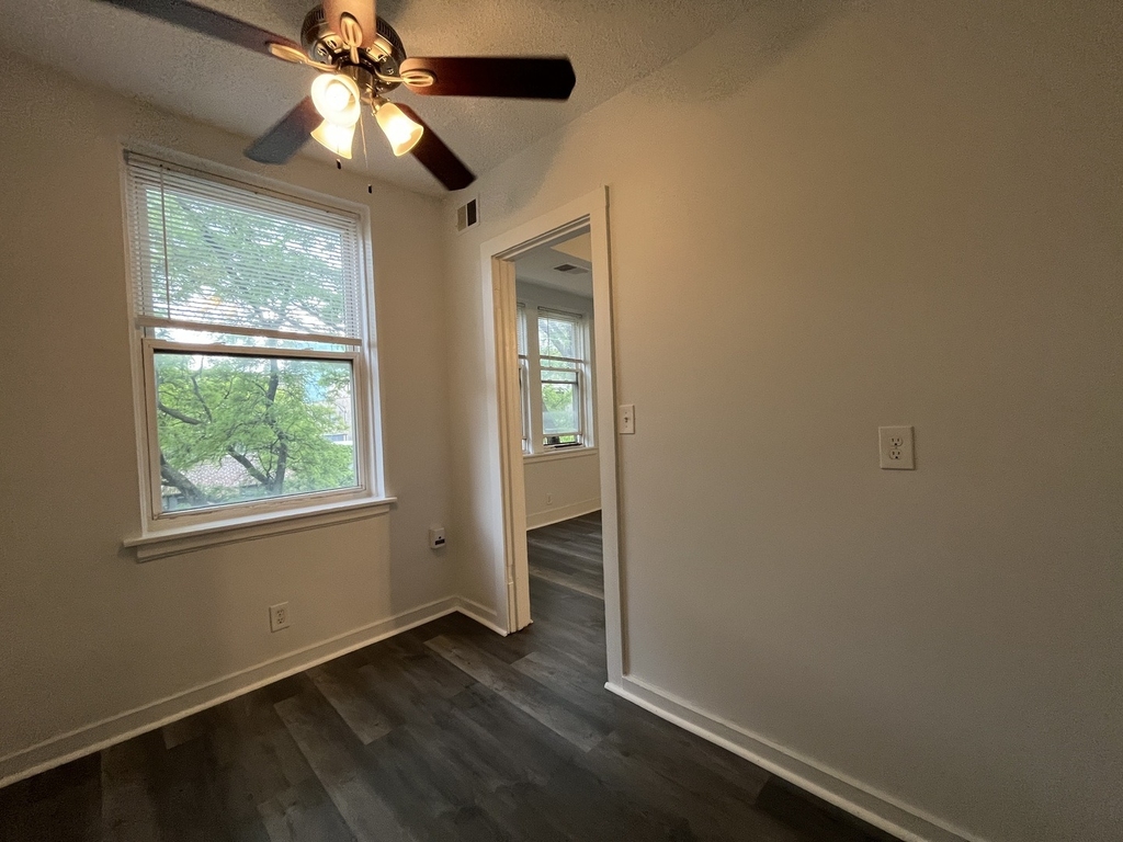 3727 N Pine Grove Avenue - Photo 7